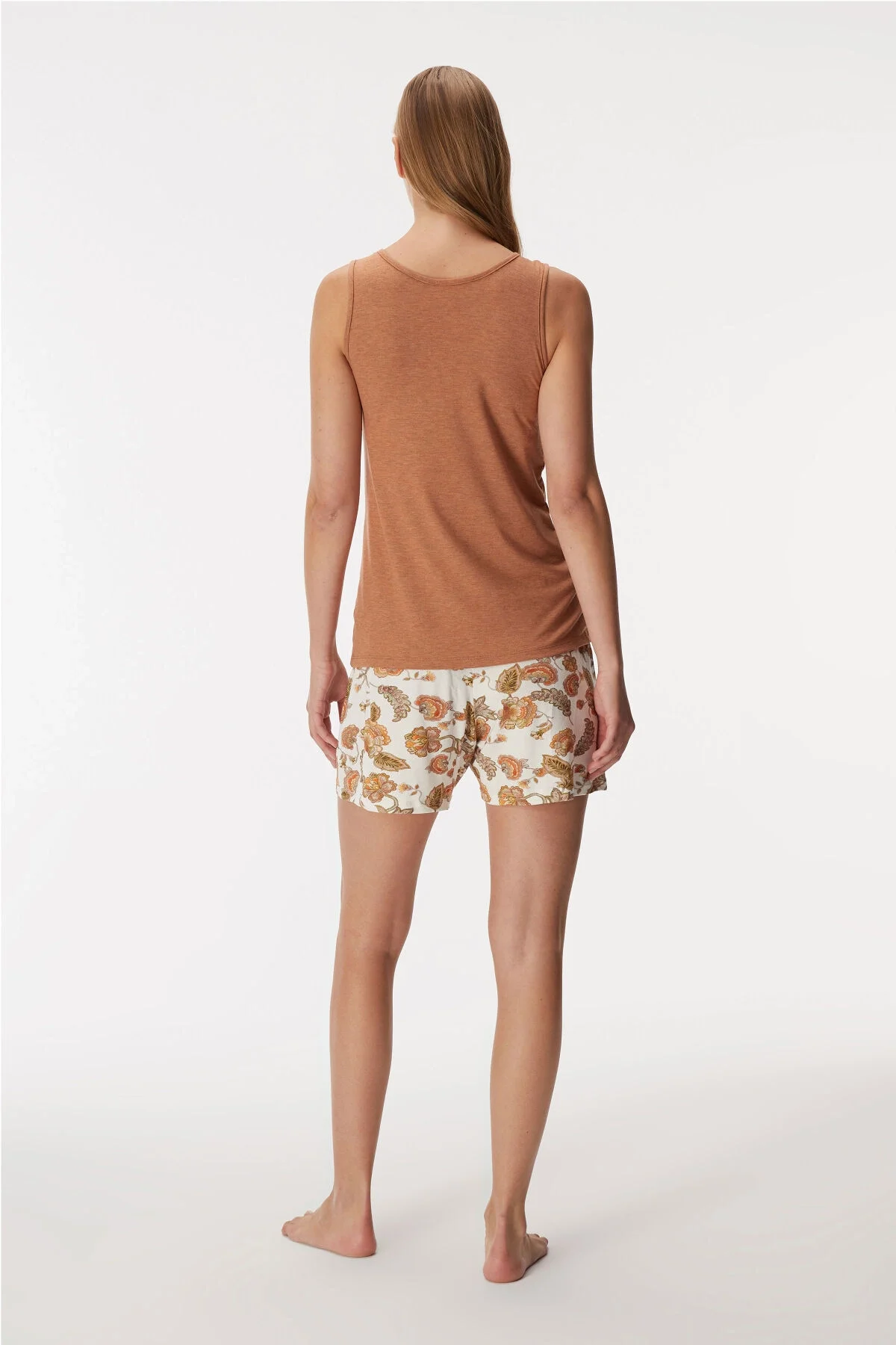 Anıl marka 11366 kadın atlet ve şort takım, kahverengi tank top ve floral desenli kısa şort, pijama takımı