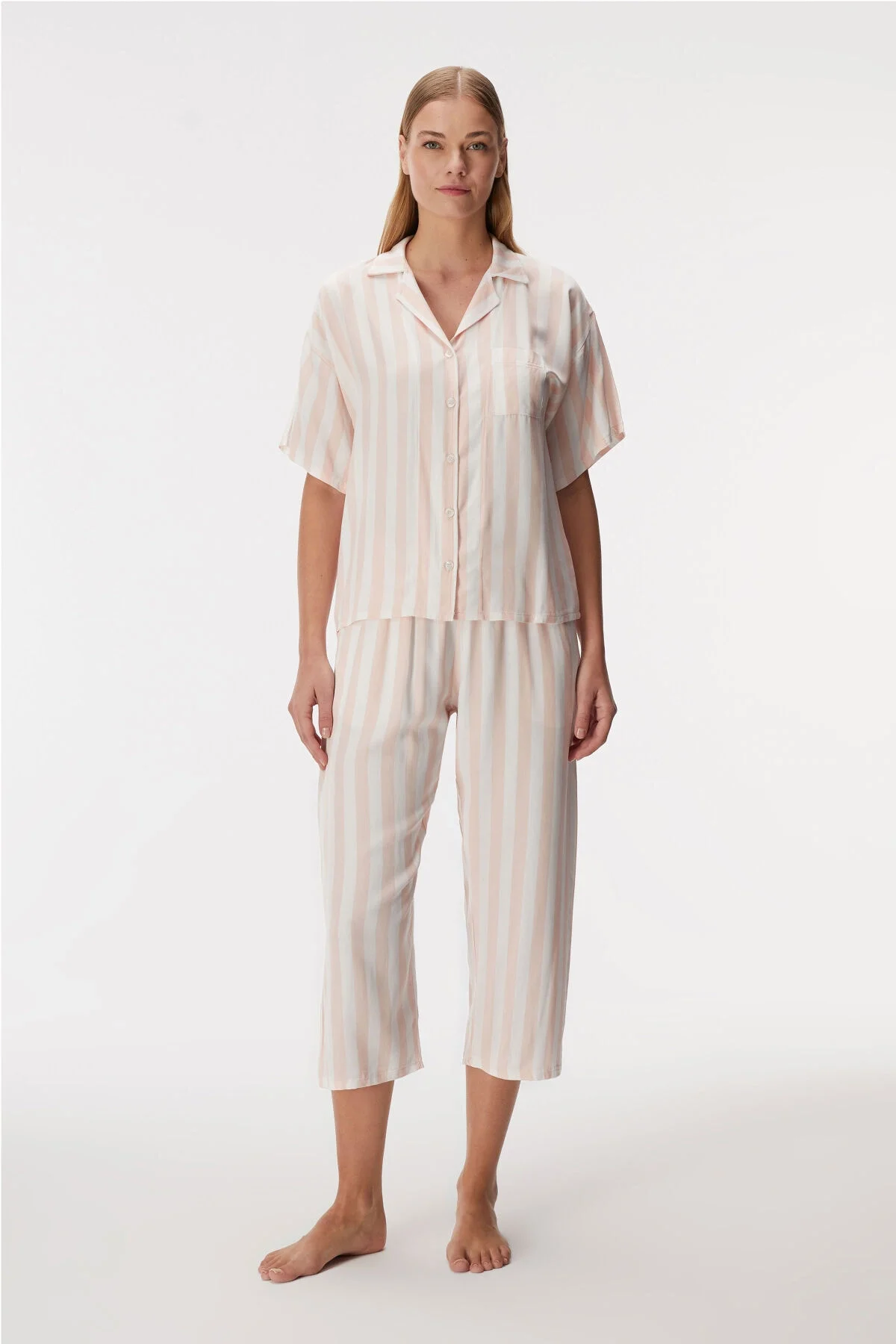 Anıl 11406 Kadın Kısa Kol Gömlek ve Kapri Pantolon Takım Gecelik & Sabahlık Toptan