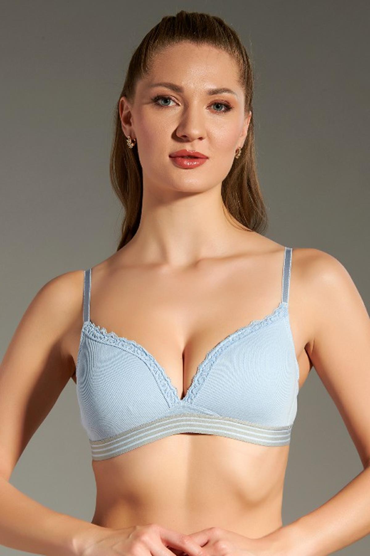 8132 - Desteksiz First Bra Sütyen
