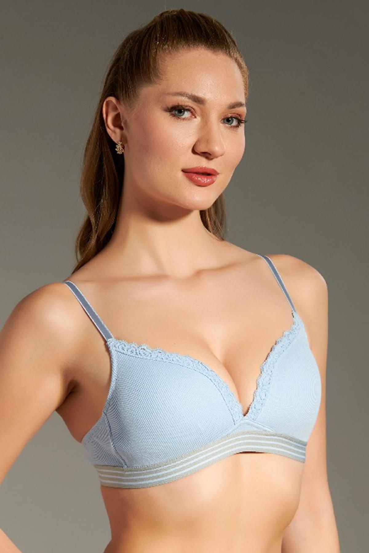 8132 - Desteksiz First Bra Sütyen