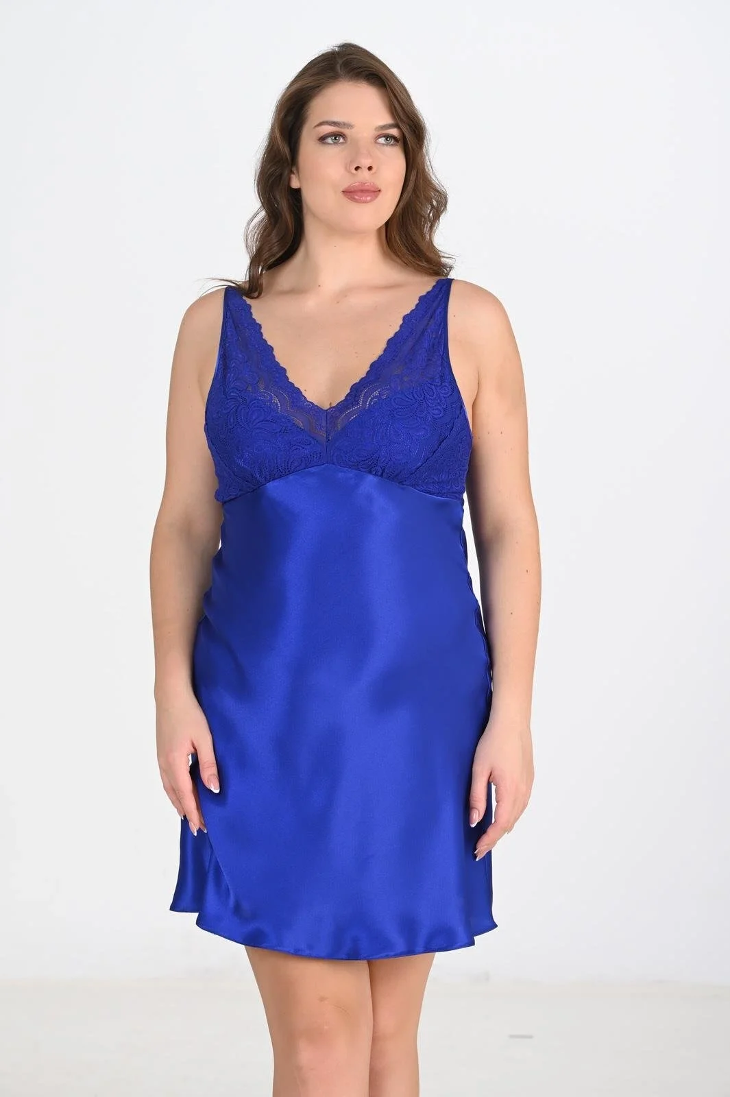 Ahu 2li Saks Sabahlık Takımı Bigsize 6211, mavi saten ve dantel detaylı kadın sabahlık seti, büyük boy model