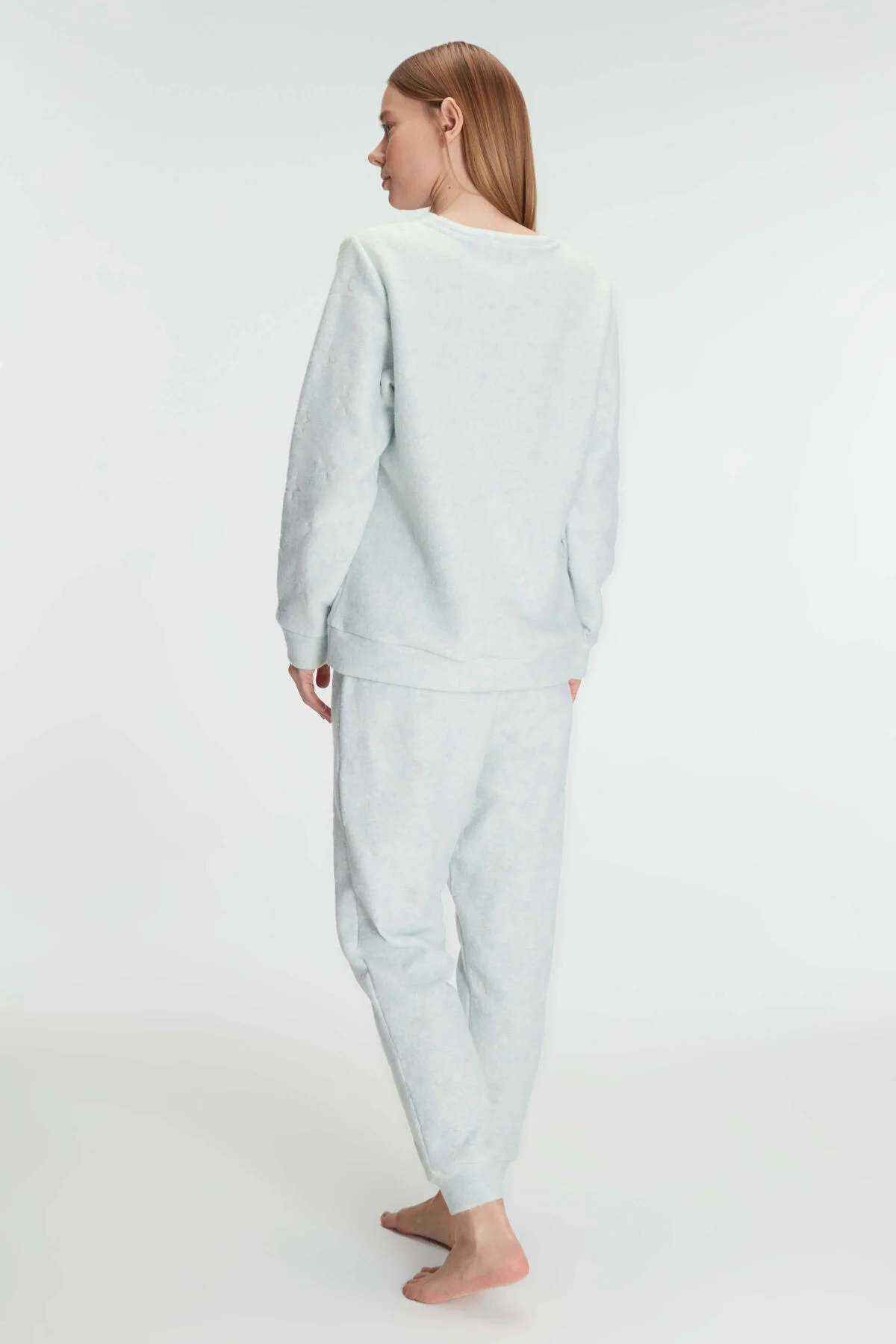 Anıl Kadın Uzun Kollu Polar Pijama Takımı, yumuşak dokulu, kışlık, 'Have a Nice Day' yazısı, açık mavi ton, model ön görünüm