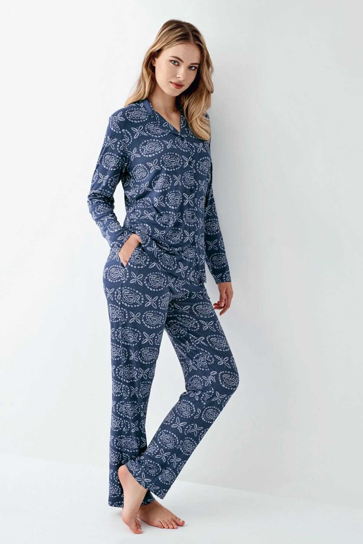 Mavi desenli Arnetta kadın pijama takım seti, uzun kollu gömlek ve pantolon, rahat uyku giysisi