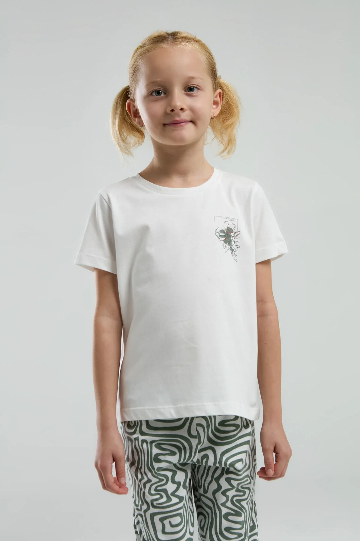 Arnetta Arnetta Kız Çocuk Beyaz Pijama Takımı Pijama Takımı Toptan