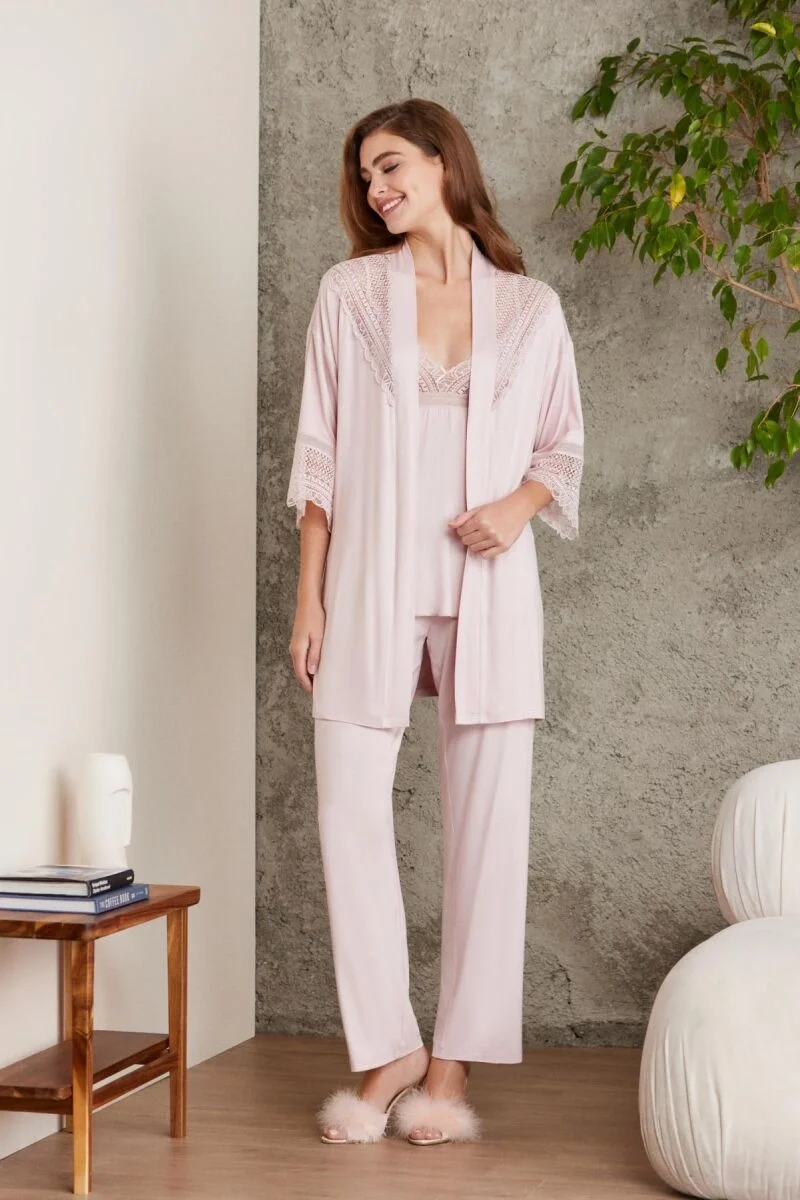 Pierre Cardin Dantelli Penye 3'lü Lohusa Pijama Takımı 2820 Pudra, dantelli detaylı, yumuşak dokulu, kadın pijama seti