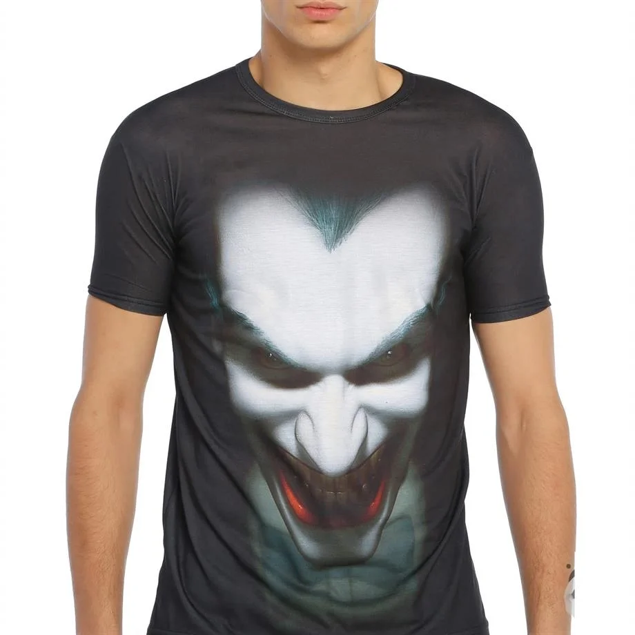 Koyu gri 3D Joker yüz desenli erkek tişört, Darkzone marka atlet kıyafet, ön görünüm, beyaz ve siyah tonlar, film temalı giyim