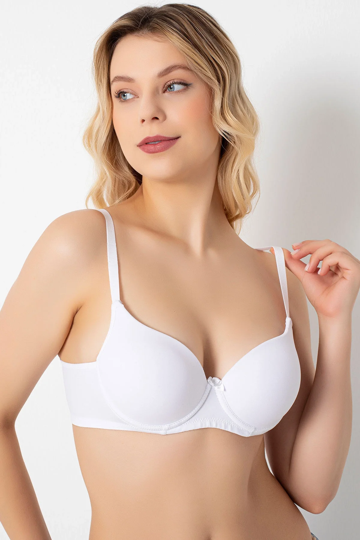 Anıl Dolgulu Sütyen Kadın Siyah Push up Balenli Süngerli Günlük Sporcu Kullanım Destekli Basic T-Shirt Sütyeni 3783 Günlük Basic Sütyen Toptan