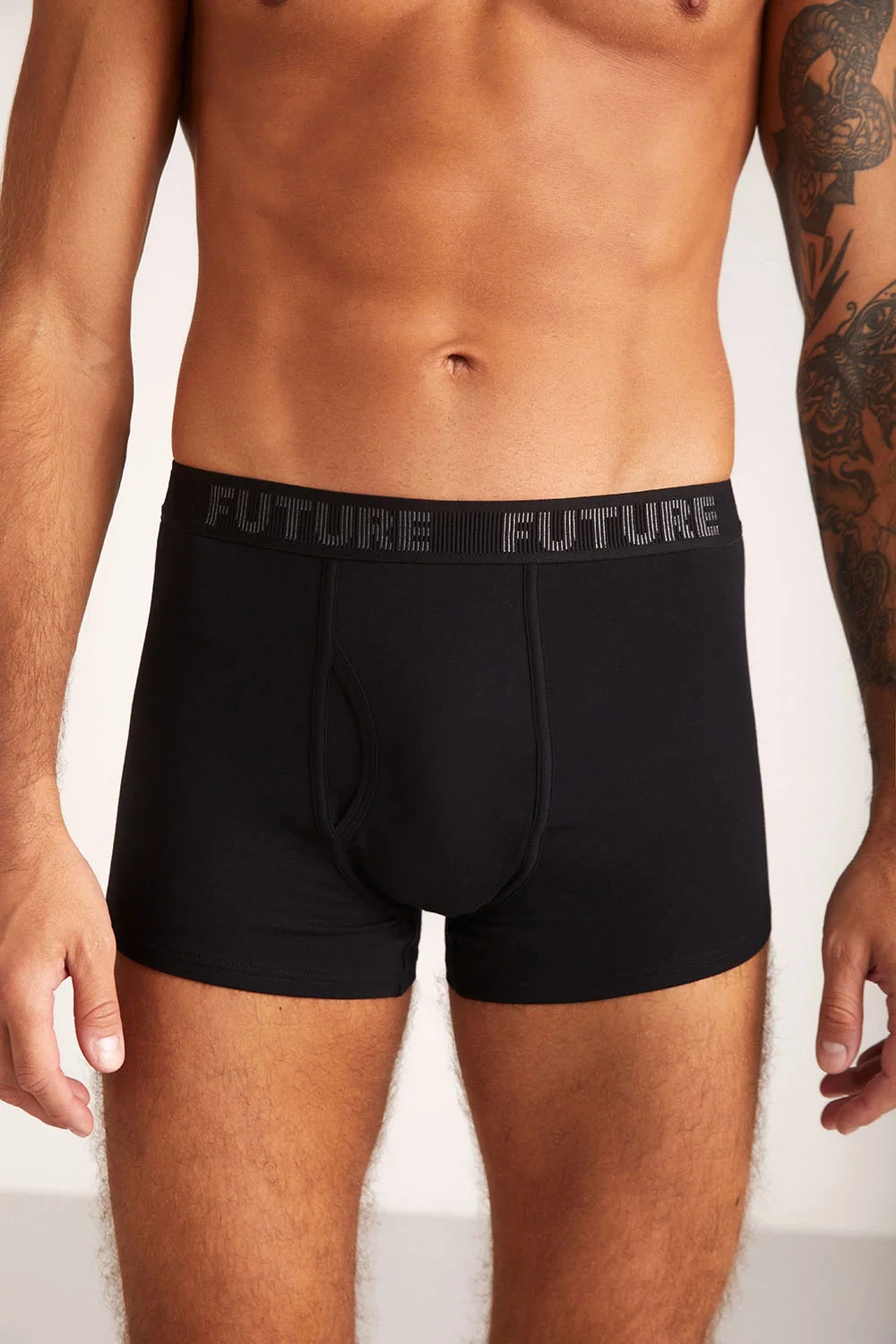 Future marka siyah pamuk modal biyeli erkek boxer, model ön görünümü, kom markası, erkek iç giyim