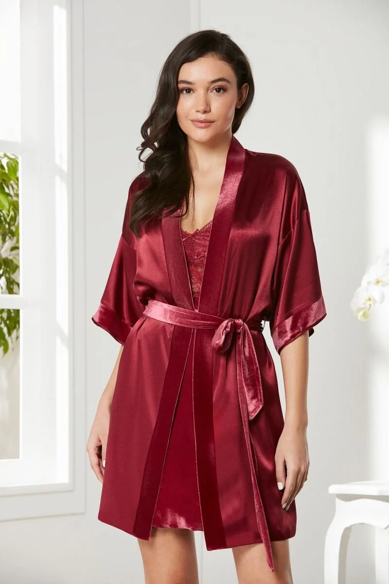Pierre Cardin Kadife Saten Dantelli Kadın Gecelik ve Sabahlık Takımı - 4045 Bordo Gecelik Sabahlık Takım Toptan