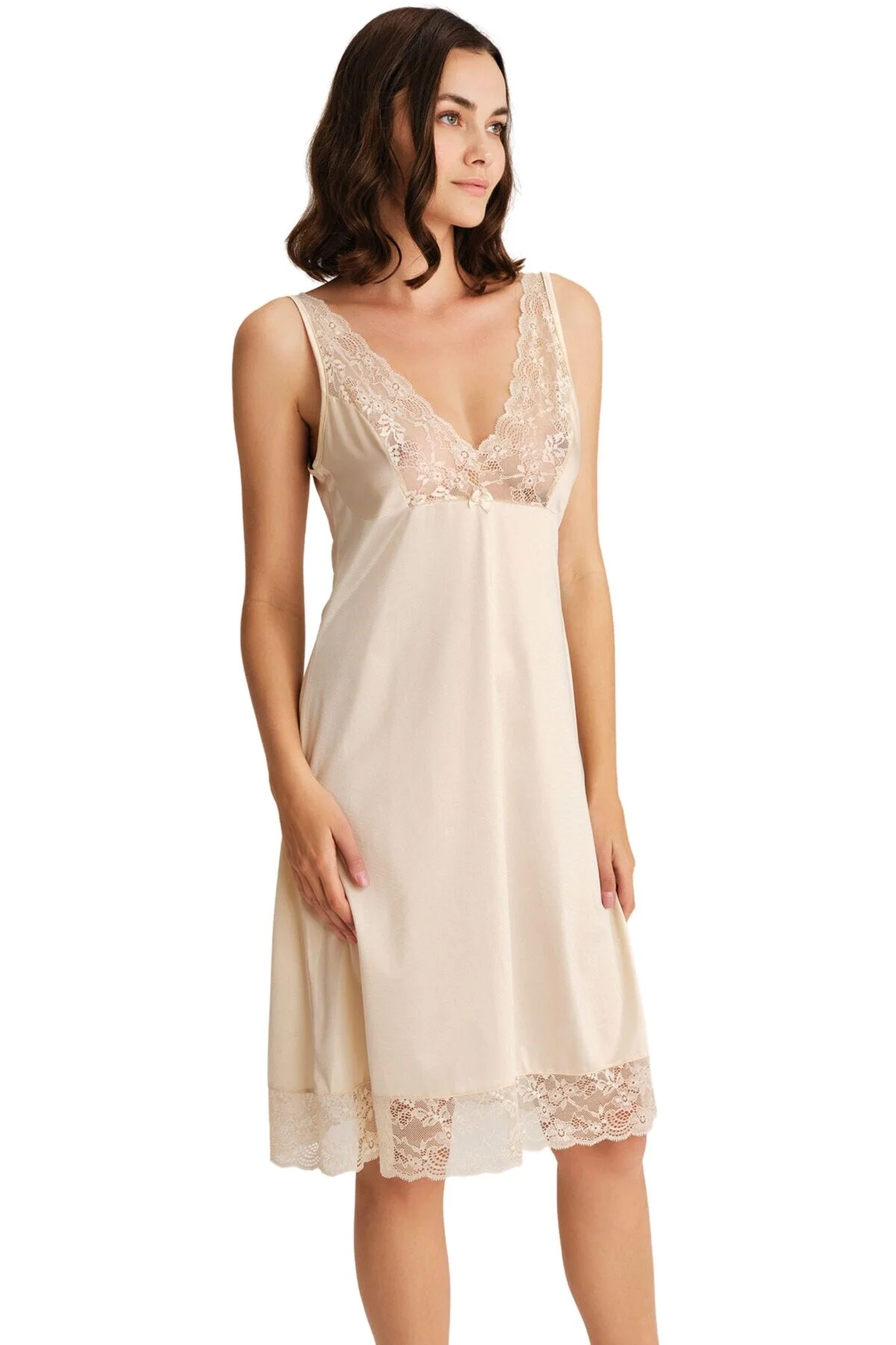 Anıl Kadın Polyamid Kumaşlı Dantelli Geniş Askılı Diz Altı Kombinezon (0605) Uzun Kombinezon Toptan