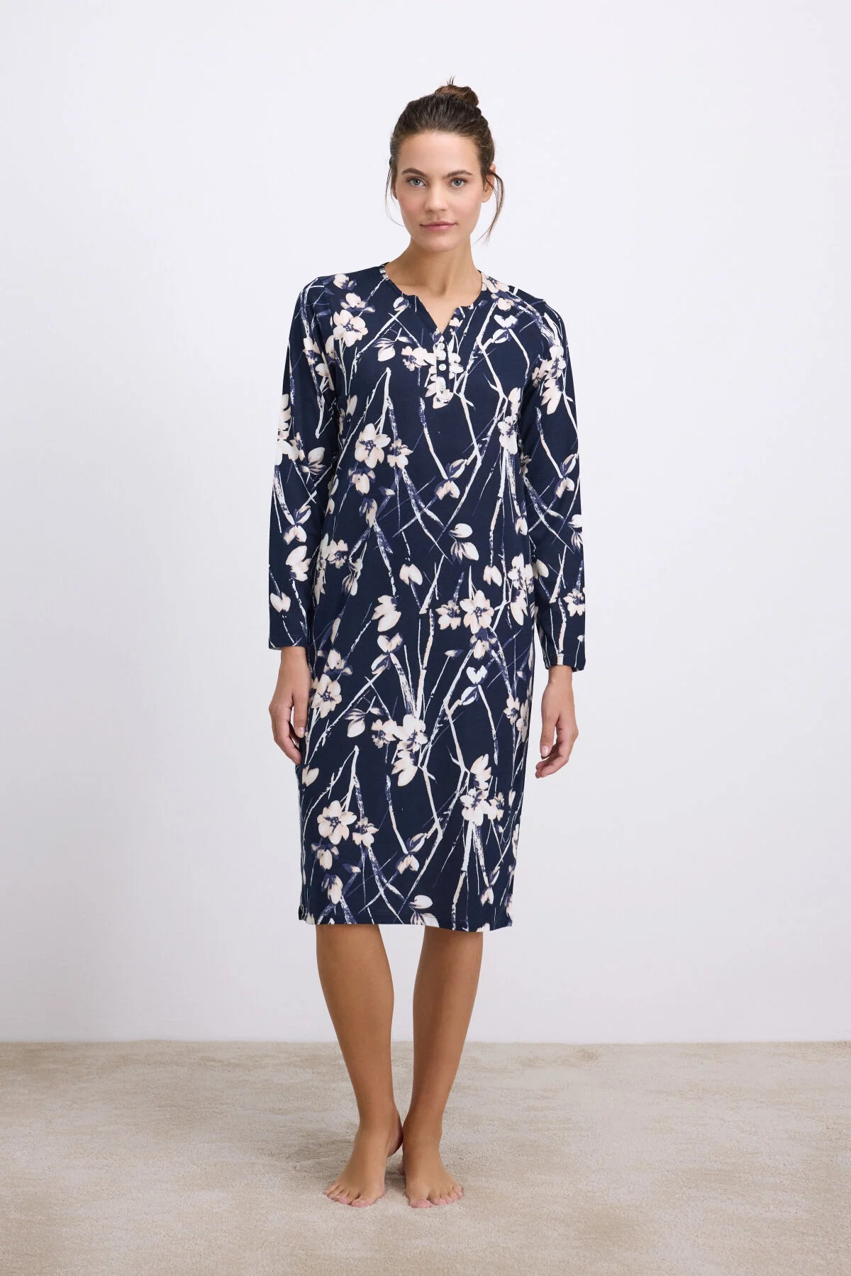 Anıl Kadın Uzun Kollu, Nefes Alabilen Yumuşak Kumaş, Konforlu ve Şık Günlük Ev Giyimi 11534 Gecelik Sabahlık Takım Toptan