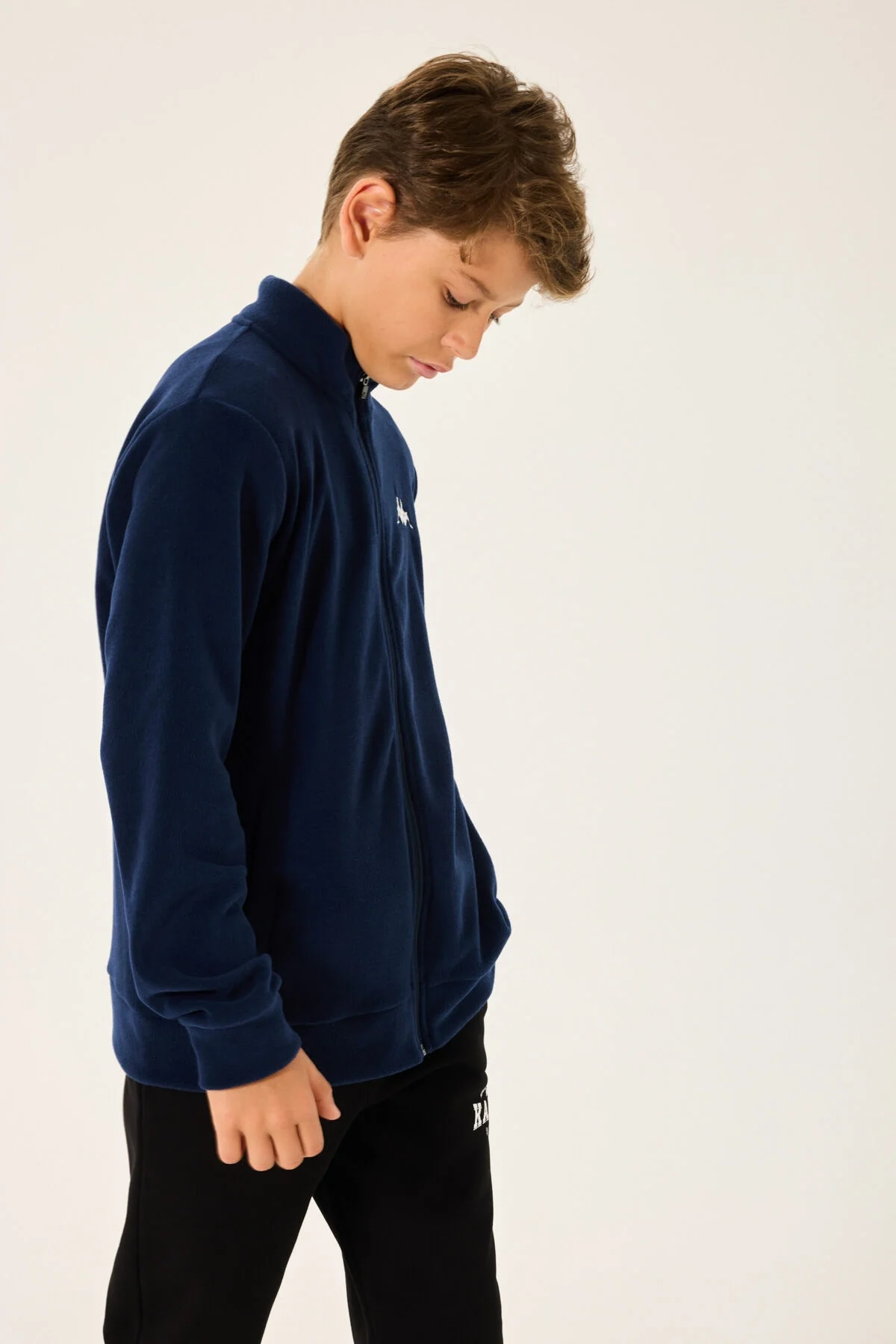 Kappa Erkek Çocuk Lacivert Hırka, ön görünüm, model pozisyonu, marka logosu, spor stil, çocuk giyim