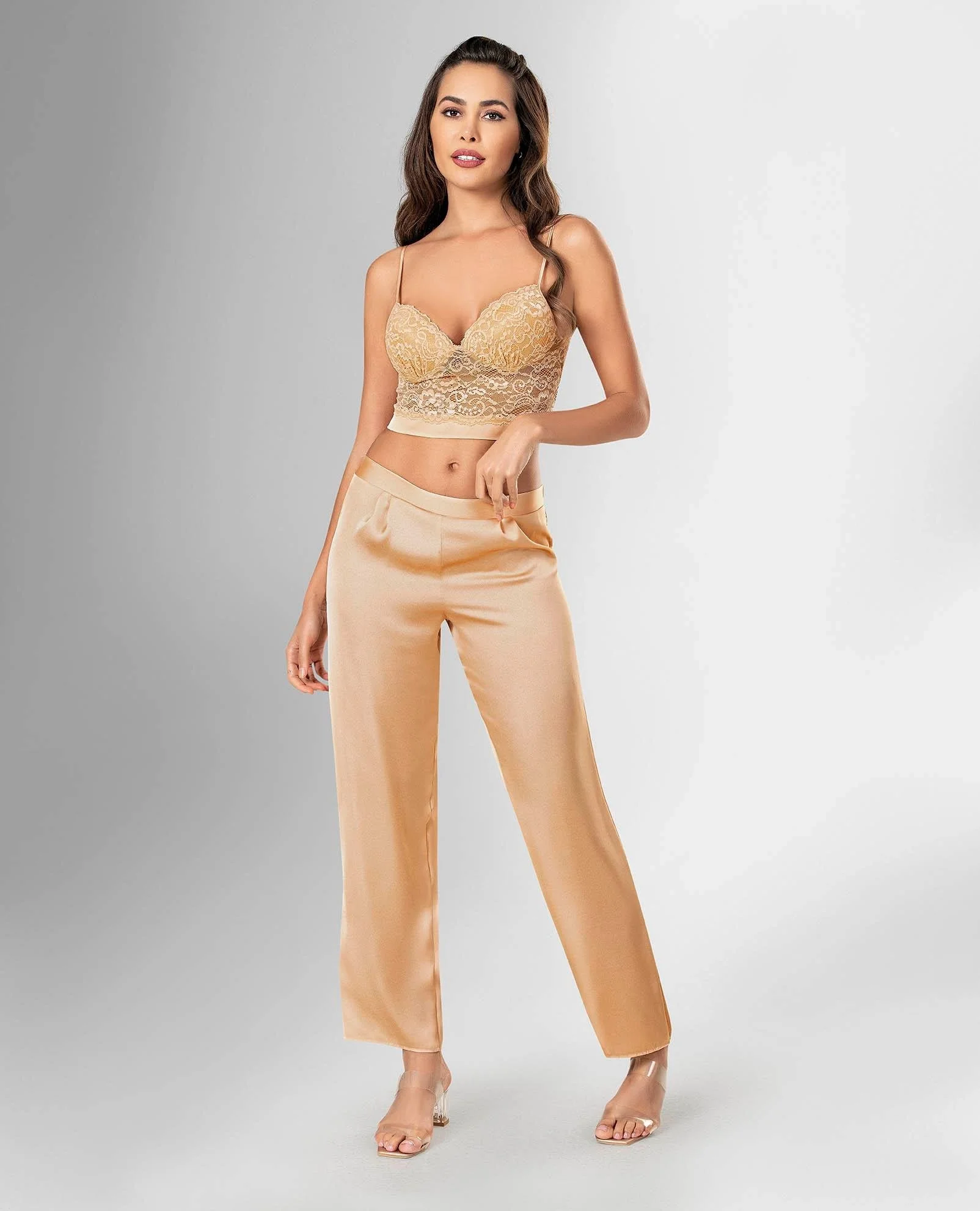 Loriva 3'lü Pijama Takımı Gold 1813, Ahu marka kadın pijama, floral desenli şalvar ve dantelli iç giyim, rahat uyku seti