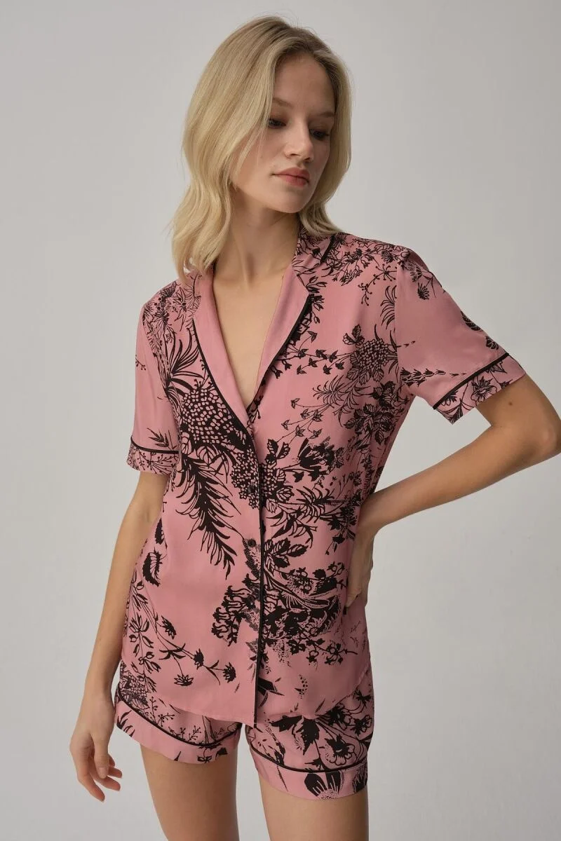 LUNA marka pembe biyeli baskılı kadın pijama takımı, Pierre Cardin, floral desenli kısa kollu bluz ve şort, kadın iç giyim