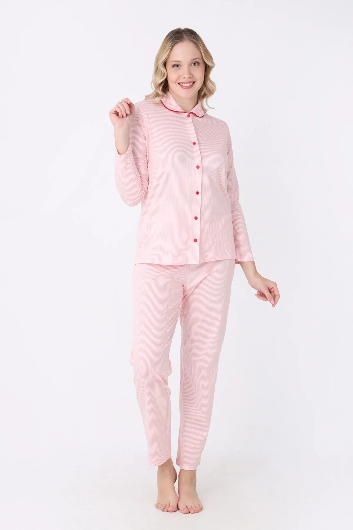 Pembe önden düğmeli pijama takım, Nbb markası, kadın pijama seti, kıyafet detayları, kumaş deseni, rahat uyku giyimi