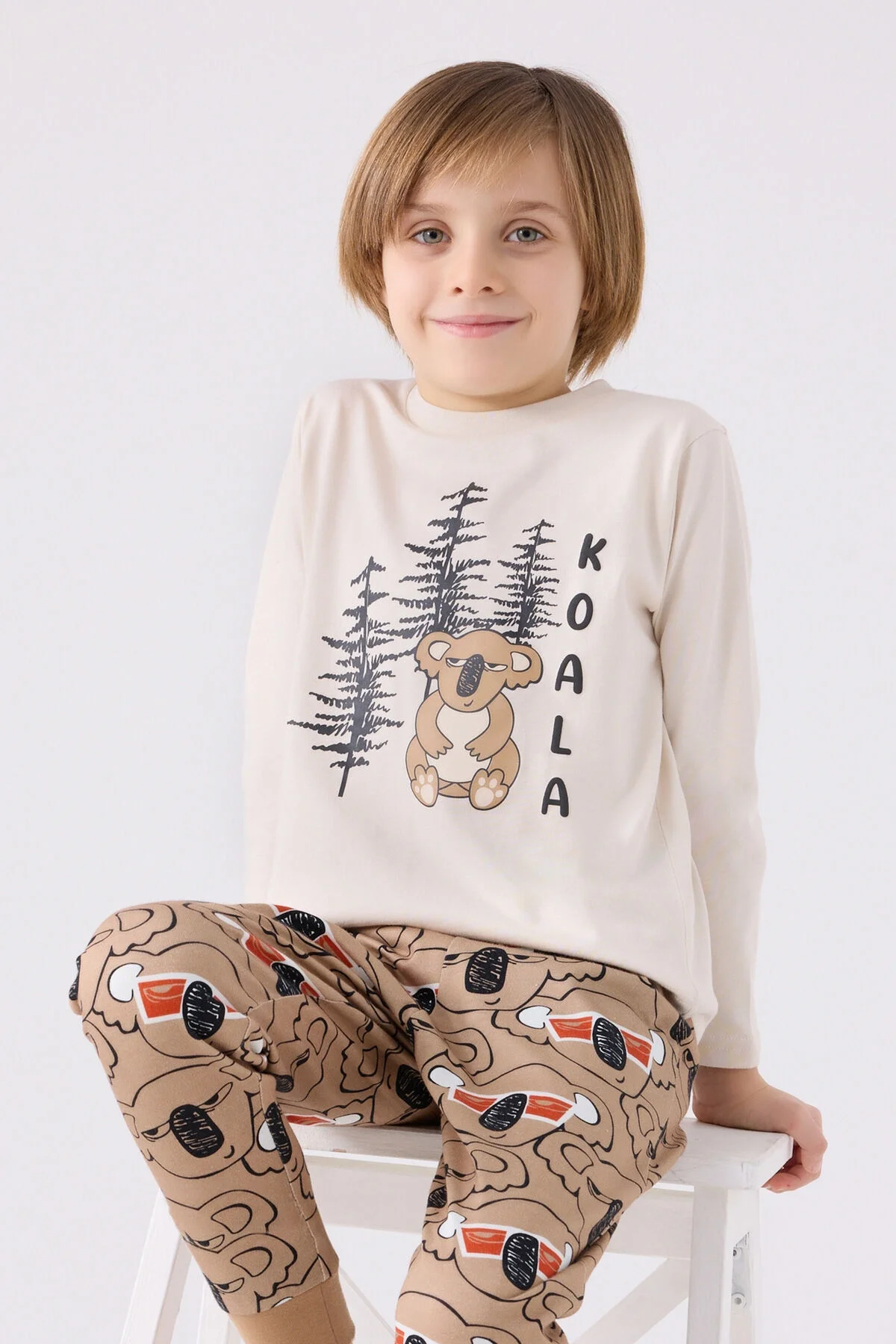 Kahverengi koala desenli erkek çocuk pijama takımı, uzun kollu üst ve pantolon, Arnetta markası, çocuk iç giyim