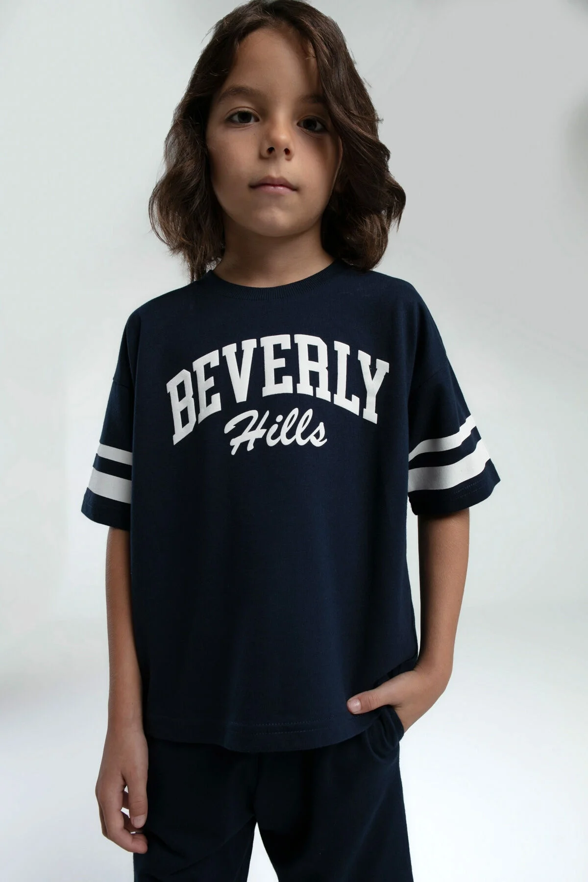 Lacivert Bermuda Takım, Erkek Çocuk Kıyafet Seti, Arnetta Markası, Spor Stili, Beyaz Çizgili T-Shirt ve Bermuda Takımı