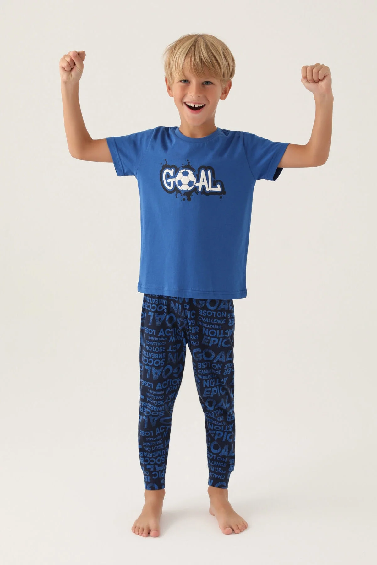 Mavi futbol motifi erkek çocuk pijama takımı, Arnetta markası, çocuk iç giyim, spor tarzı pijama, GOAL yazısı, çocuk giyim