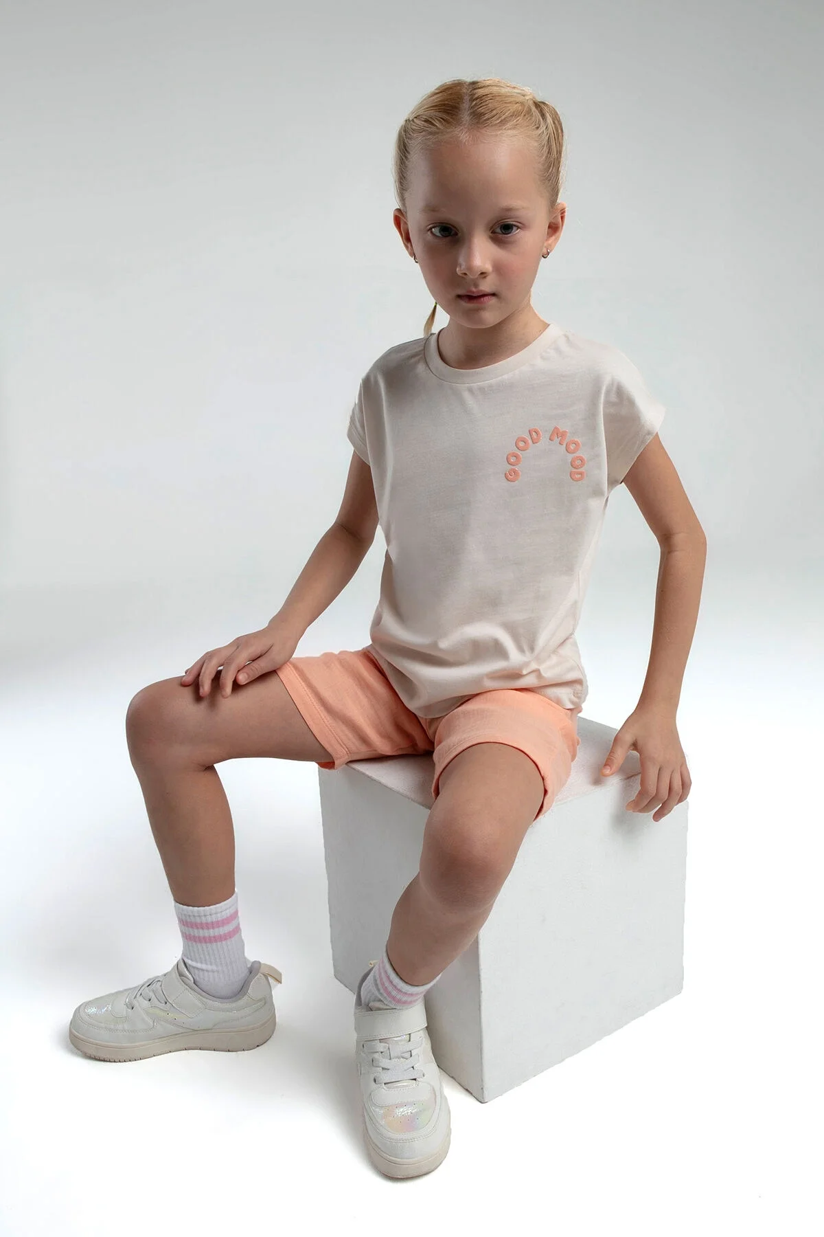 Rolypoly Kız Çocuk Krem Bermuda Takım, Arnetta markası, pastel pembe kısa pantolon ve beyaz tişört, çocuk giyim seti