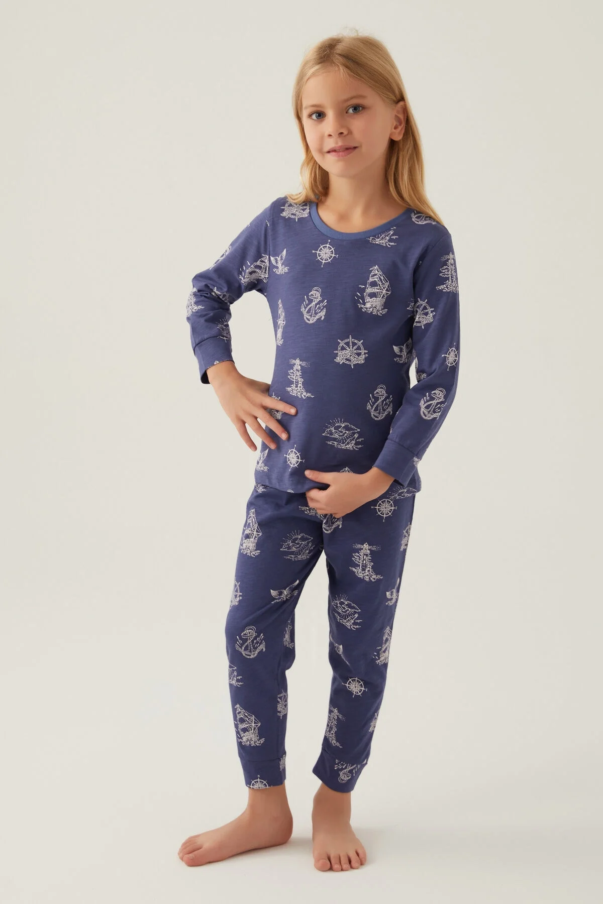 Lacivert deniz teması motifli kız çocuk pijama takımı, Rolypoly markası, uzun kollu ve pantolonlu, çocuk giyim ürün görseli