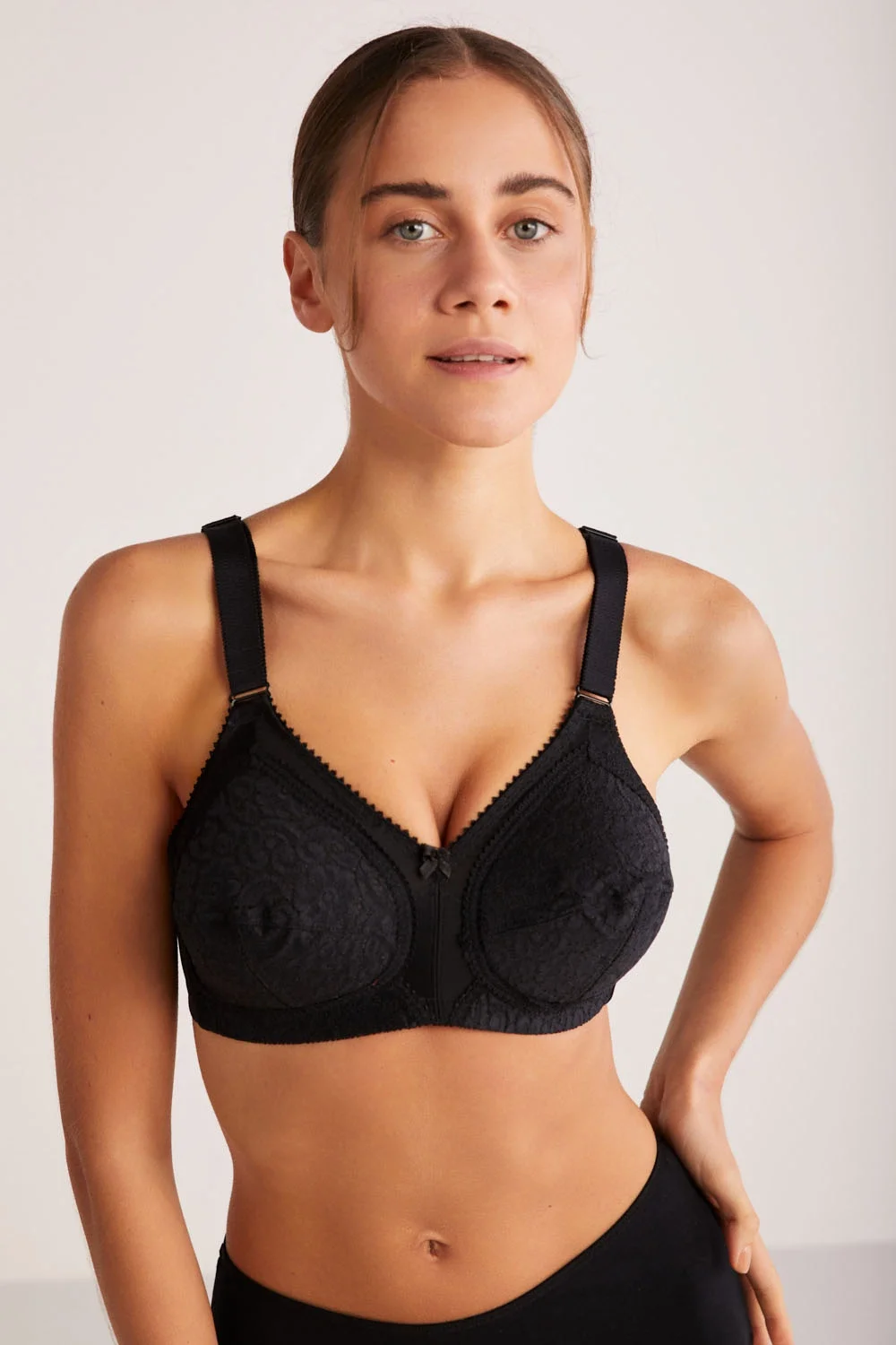 kom Romance Toparlayıcı Dantel Sütyen Sütyen Toptan