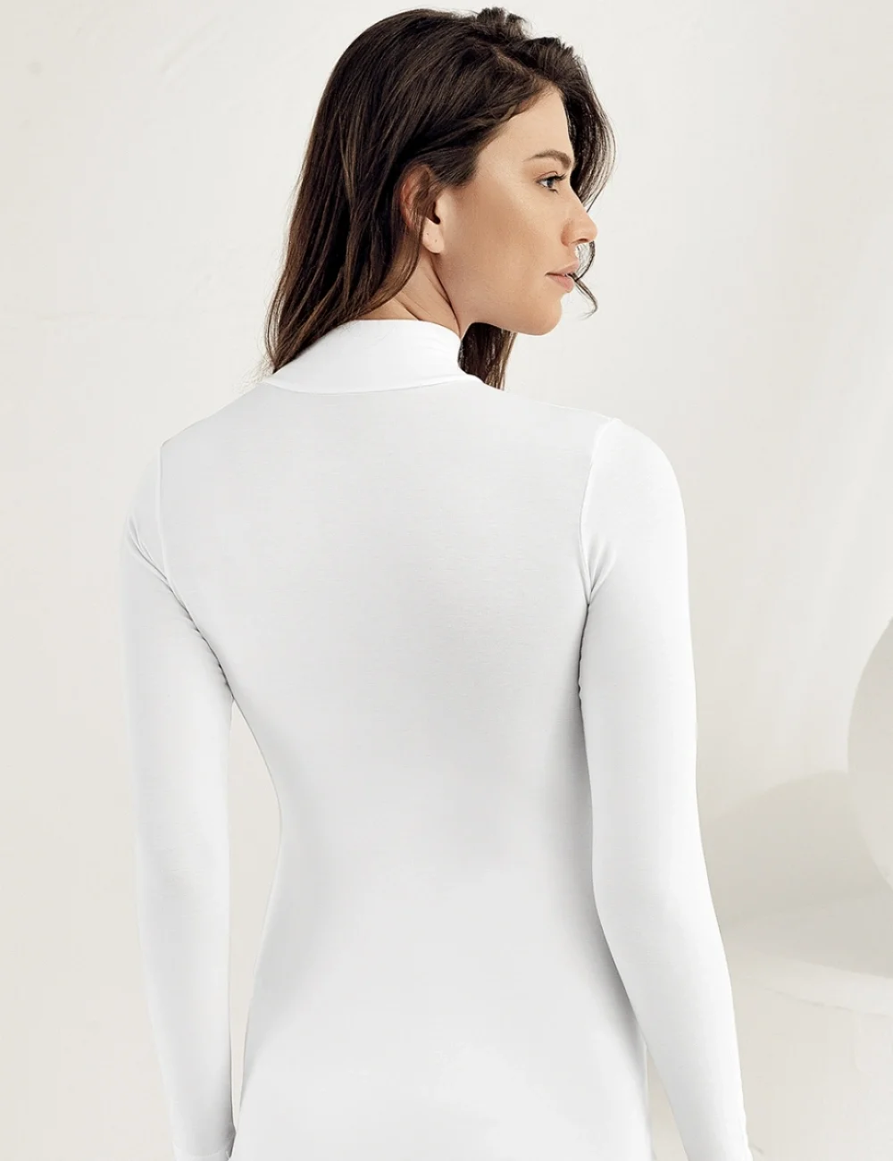 Şahinler Uzun Kollu Balıkçı Yaka Beyaz Atlet Body MB1036-BY, kadın iç giyim, modern tasarım, beyaz renk, üst görünüm