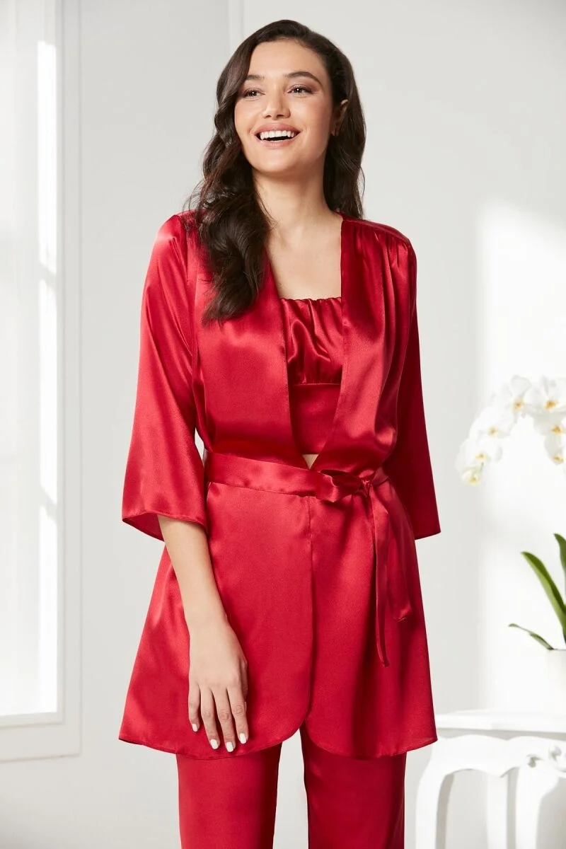 Saten 3'lü kadın pijama takımı, kırmızı renk, Pierre Cardin markası, uzun kollu ceket ve pantolon, kadın iç giyim