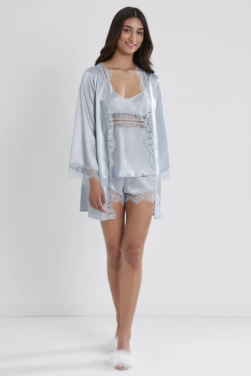 Mist rengi saten dantelli 3'lü kadın sabahlık takım, Pierre Cardin marka pijama seti, dantel detaylı ceket ve iç çamaşırı