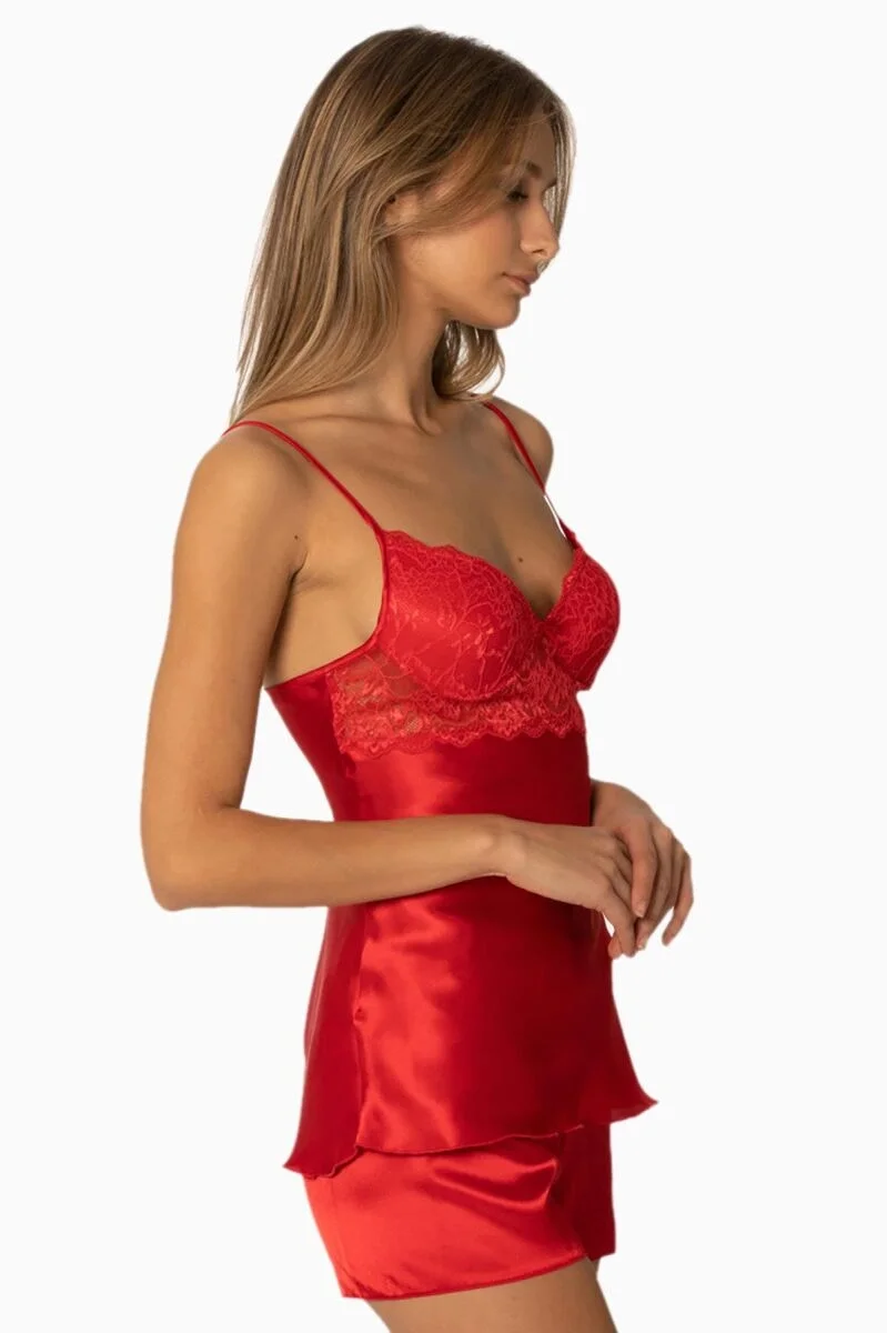 Kırmızı saten dantelli babydoll takım elbette, Pierre Cardin markası kadın iç giyim, dantel detaylı üst ve kısa şortlu set