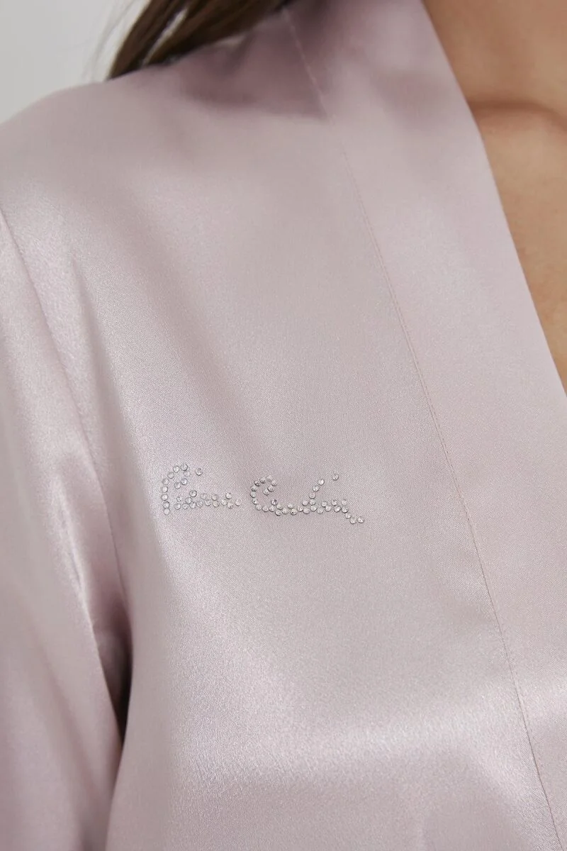 Pierre Cardin marka saten kadın sabahlık, pudra rengi, belde bağlanan, gecelik ve sabahlık kategorisinde