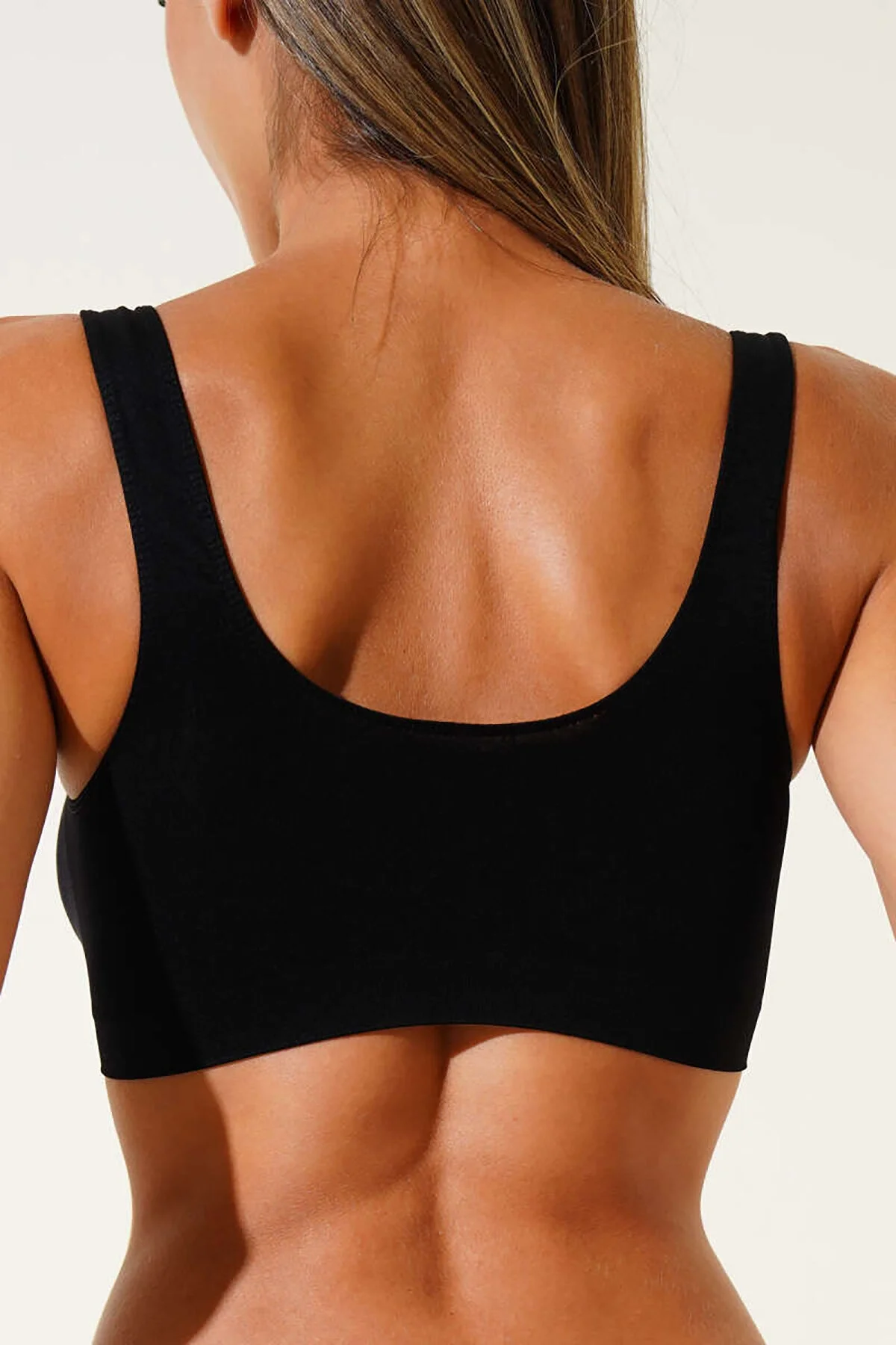 Siyah kalın askılı seamless büstiyer, Nbb marka atlet iç giyim, kadın spor ve fitness kıyafetleri