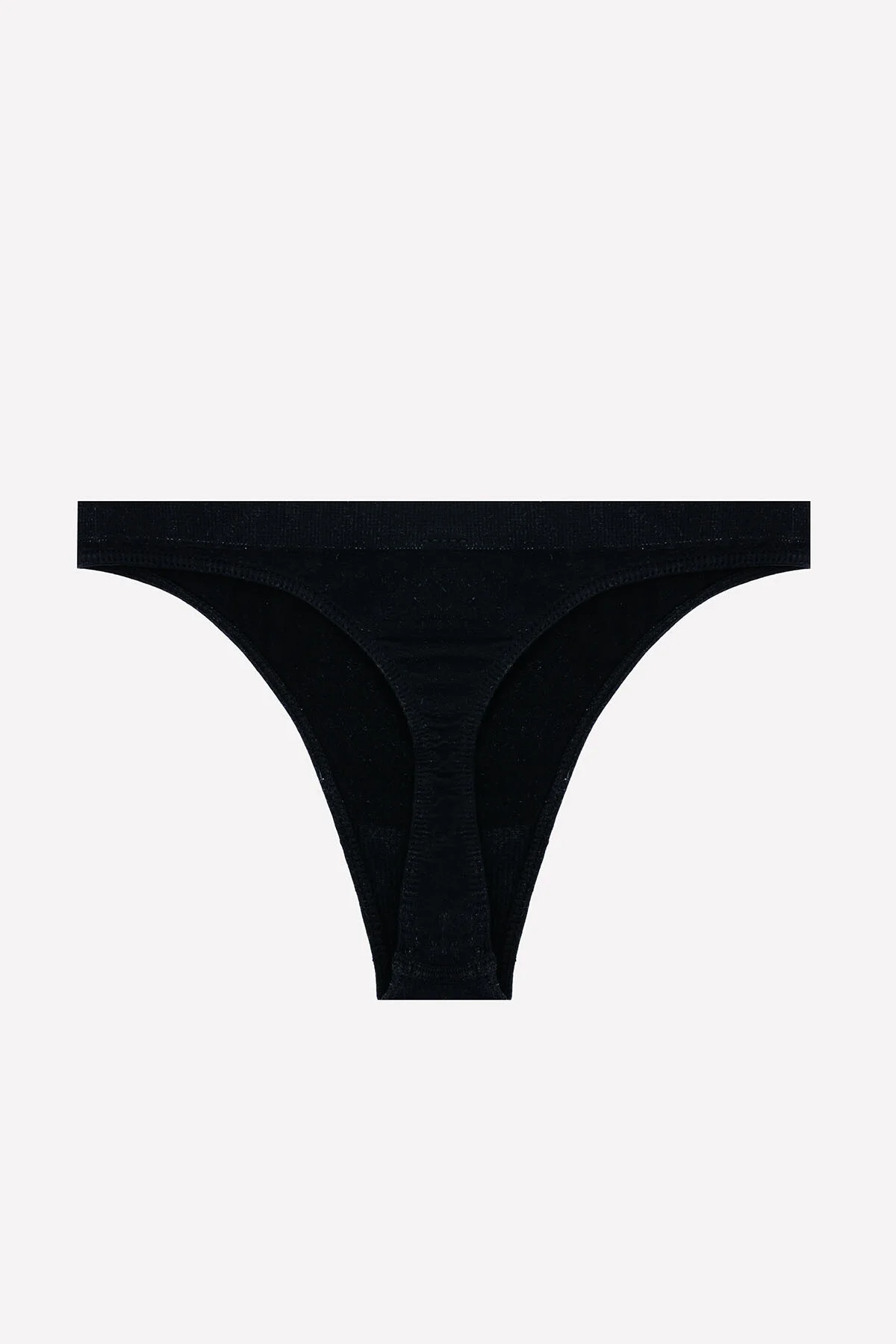 Siyah Seamless Mini String Brief, Nbb marka kadın iç giyim, minimal tasarım, düz renk, ön görünüm, erişilebilirlik odaklı görsel