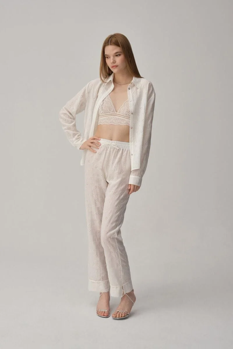 TINA marka vegan ipek pijama takımı, ivory renk, braletli, Pierre Cardin, kadın pijama seti, ön ve yan görünüm