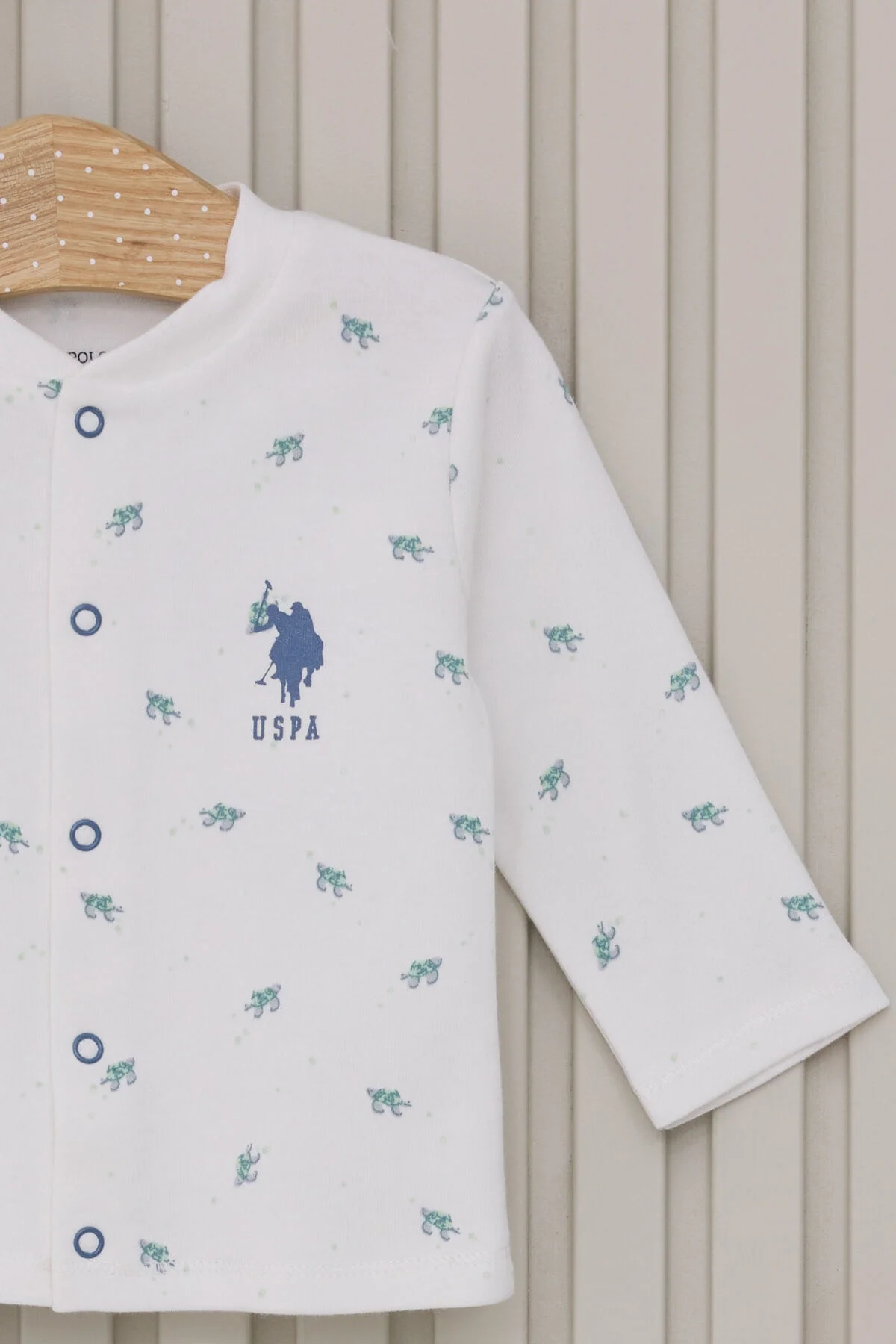 Beyaz desenli U.S. Polo Assn erkek bebek takım elbise ve mavi pantolon, bebek takımları kategorisinde