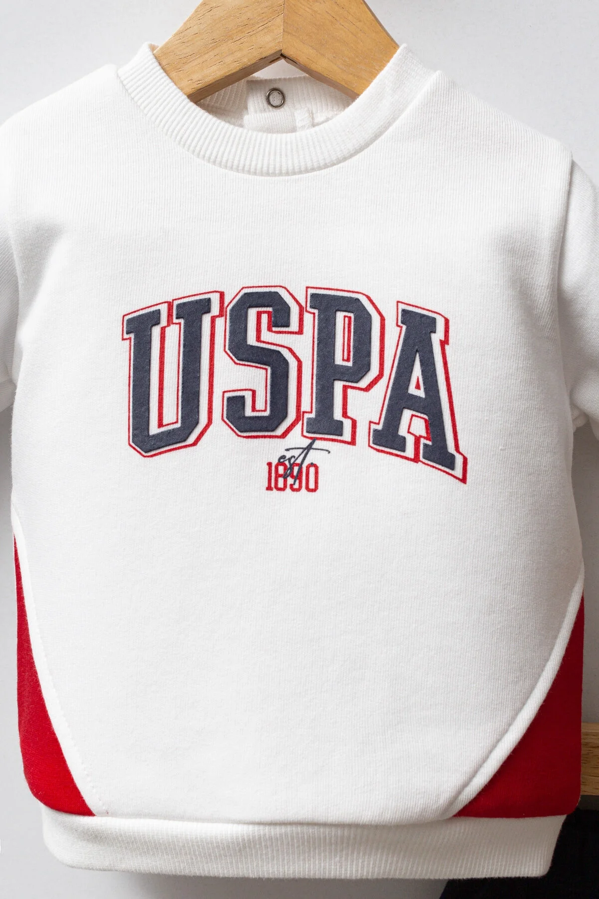Beyaz ve mavi USPA marka erkek bebek takım elbise, uzun kollu sweatshirt ve pantolon, bebek giyim seti