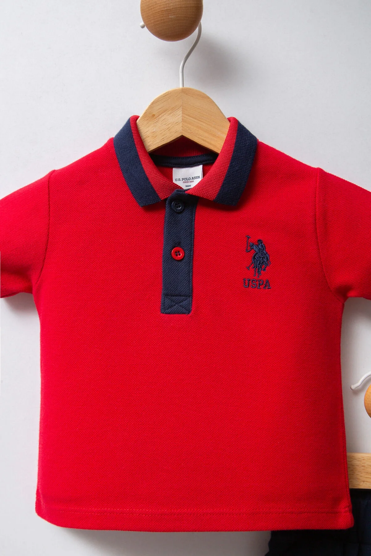 Kırmızı ve mavi bebek takım elbise, U.S. Polo Assn marka, erkek bebek giyim seti, ön ve yan görünümü