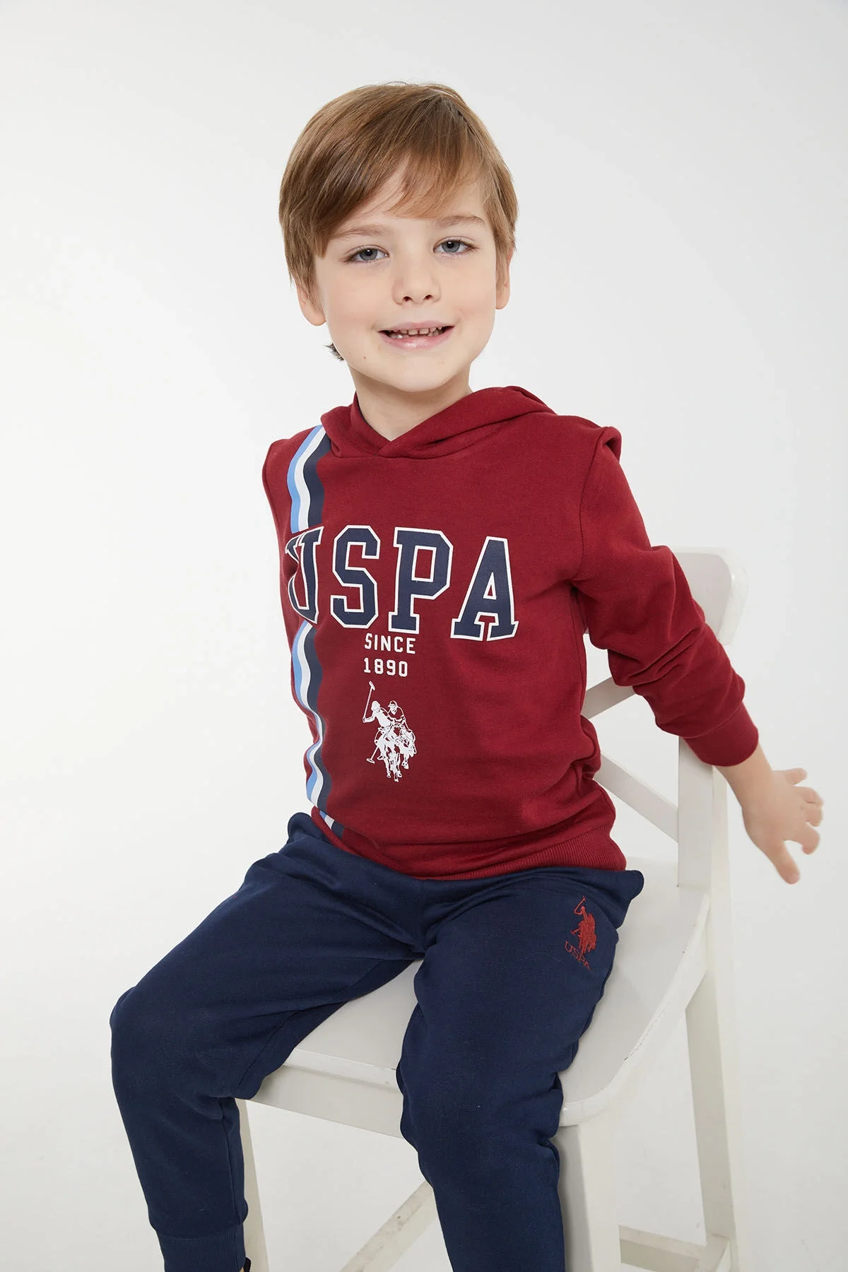 U.S. Polo Assn Erkek Çocuk Bordo Eşofman Takımı, kapüşonlu üst ve pantolon, marka logosu ve renk kombinasyonu