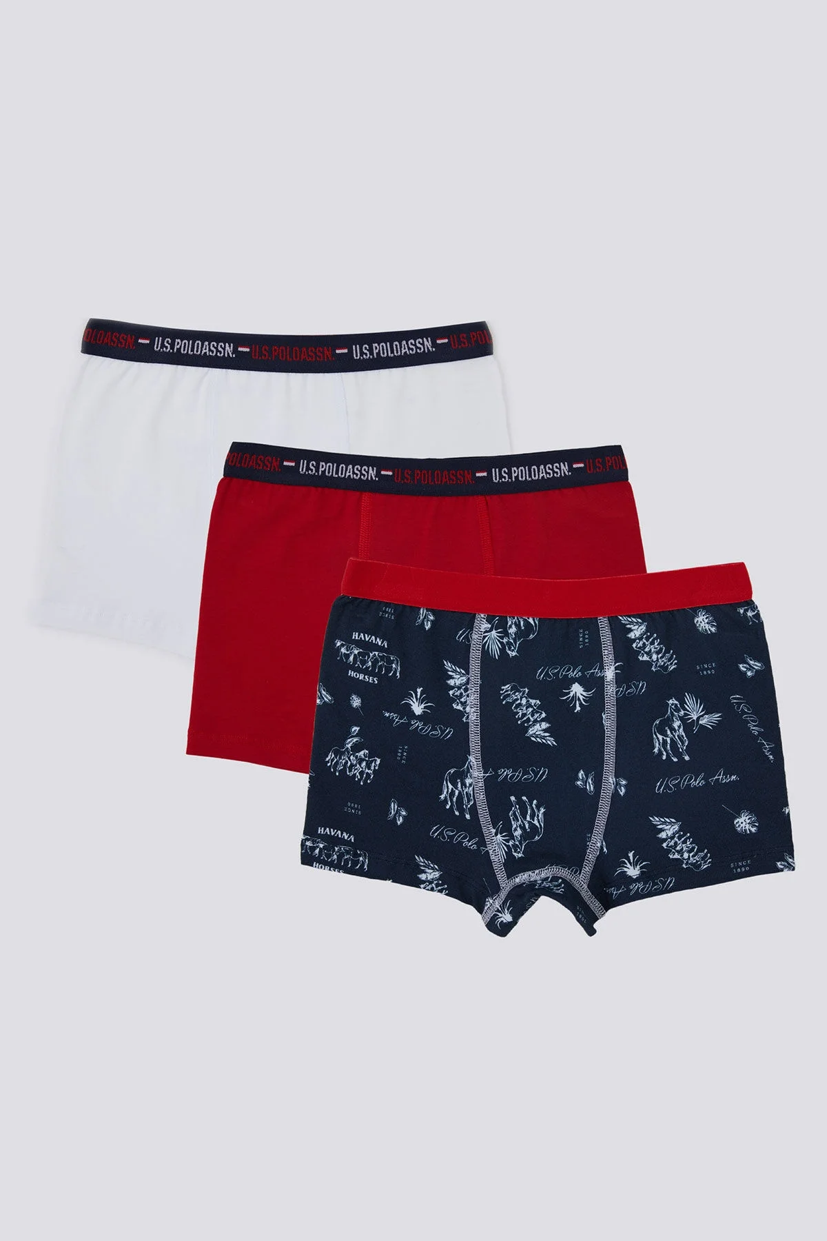 U.S. Polo Assn. Erkek Çocuk Lacivert Boxer, koyu mavi at desenli, kırmızı ve beyaz renkli iç çamaşırı seti, marka etiketi ve model detayları