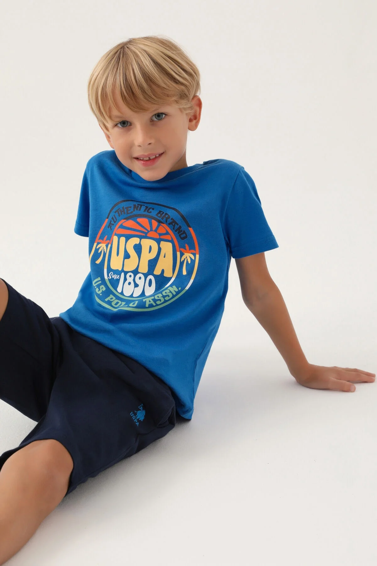 Mavi USPA marka erkek çocuk Bermuda takım elbette, t-shirt ve kısa pantolon, çocuk giyim koleksiyonu