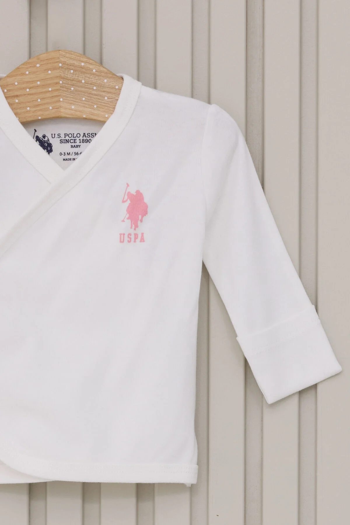 U.S. Polo Assn Kız Bebek Beyaz Hastane Çıkışı Seti, Pembe Kalp ve Nokta Desenli, 5 Parça Bebek Giyim Seti