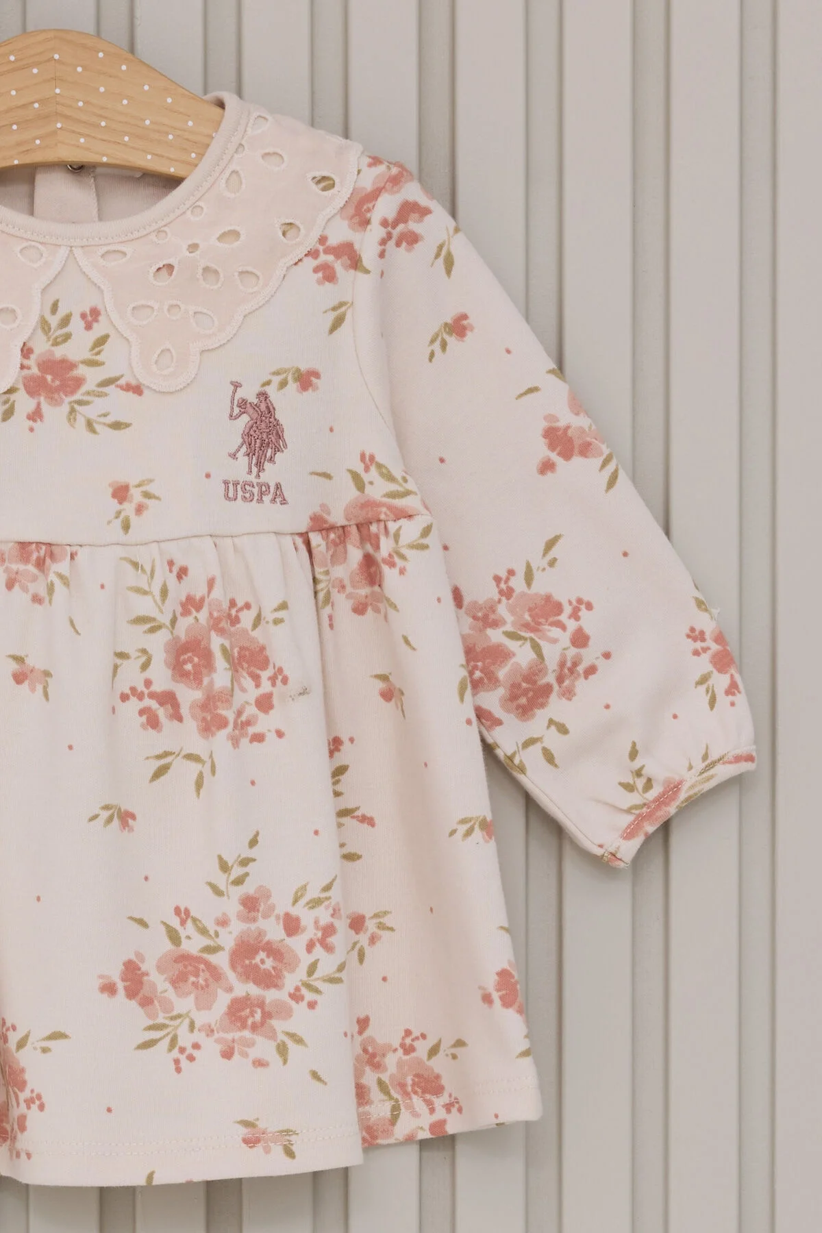 U.S. Polo Assn Kız Bebek Krem Elbise, çiçek desenli, dantel yaka, uzun kollu, bebek elbise, Arnetta markası