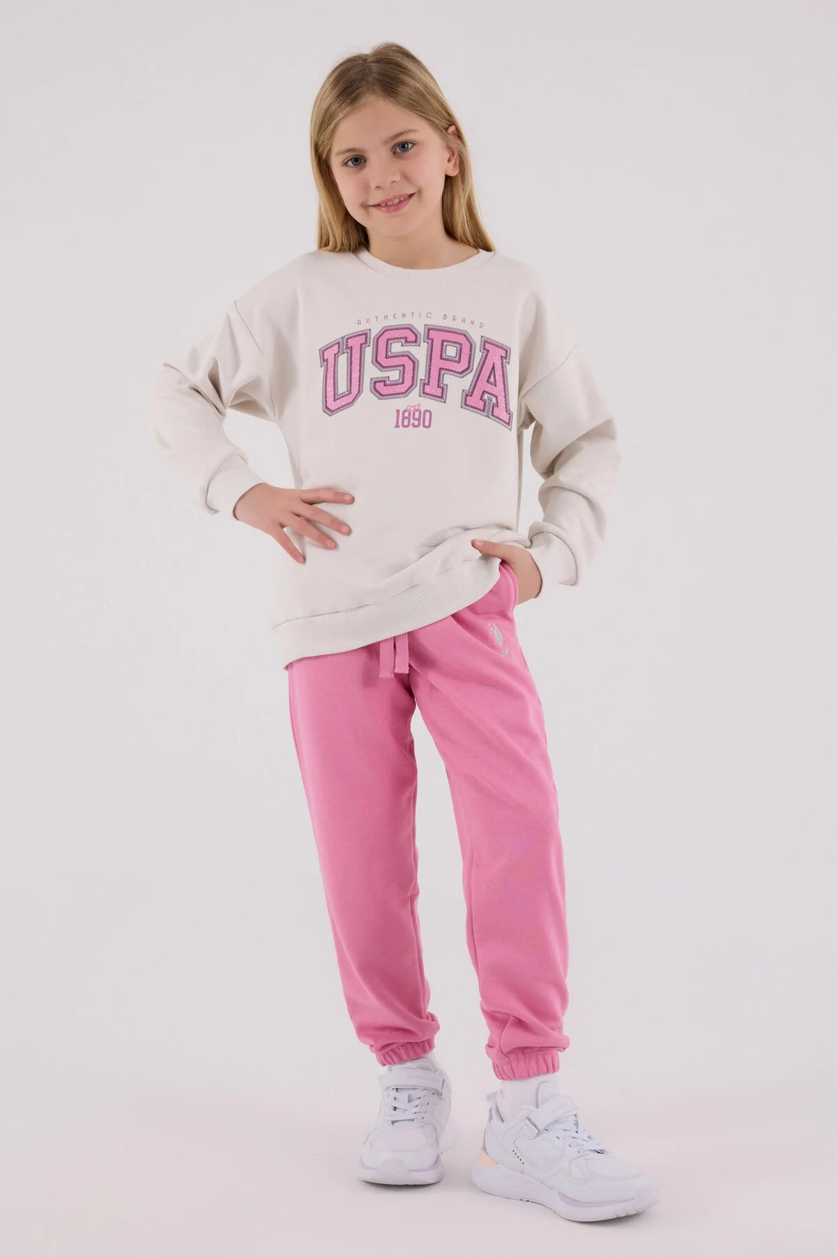 U.S. Polo Assn kız çocuk beyaz-pink eşofman takımı, 1990 yazısı, rahat model, çocuk giyim, erişilebilirlik optimizasyonu
