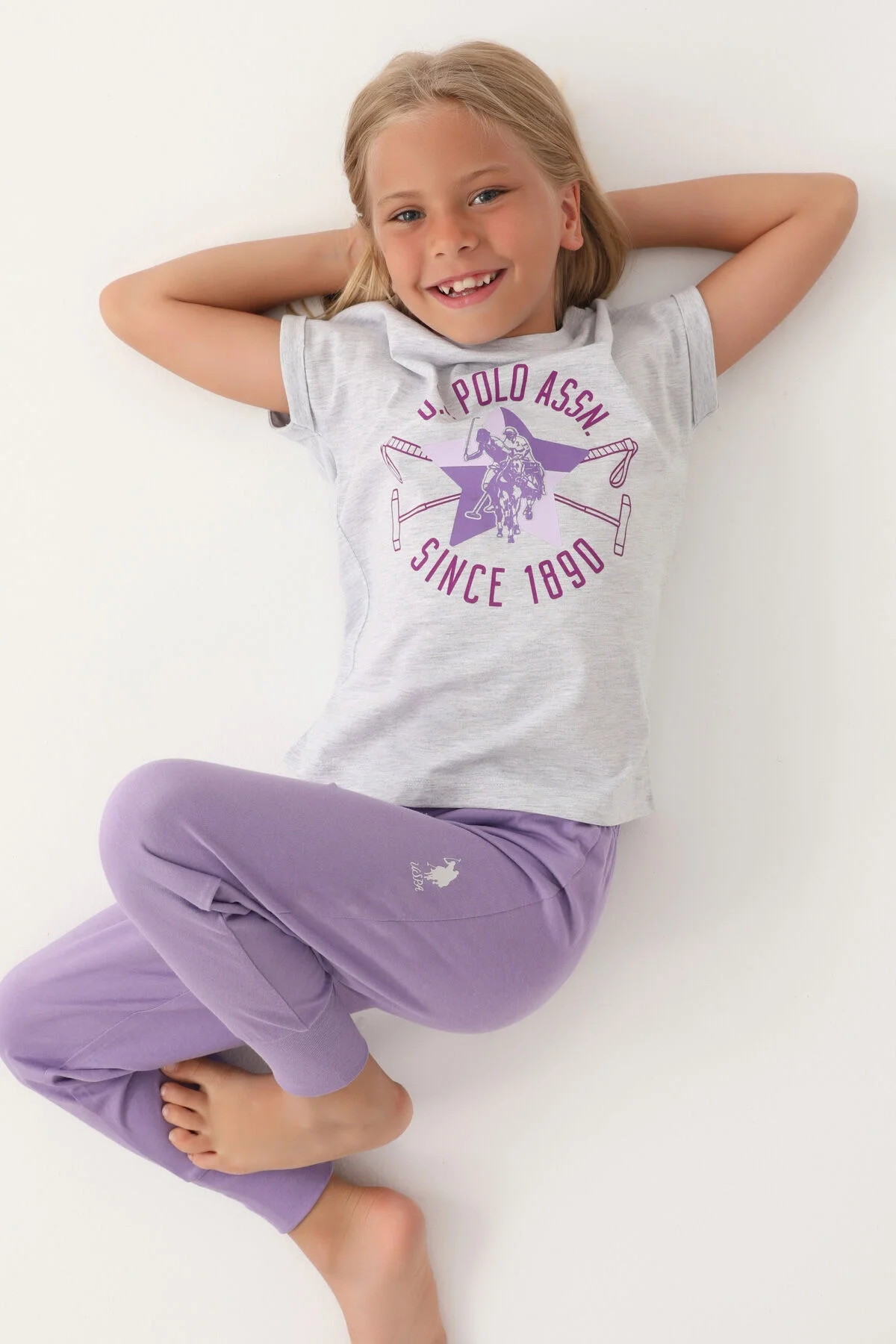 U.S. Polo Assn kız çocuk gri ve mor pijama takımı, 1990 markası, çocuk iç giyim, pijama seti, model ön görünüm