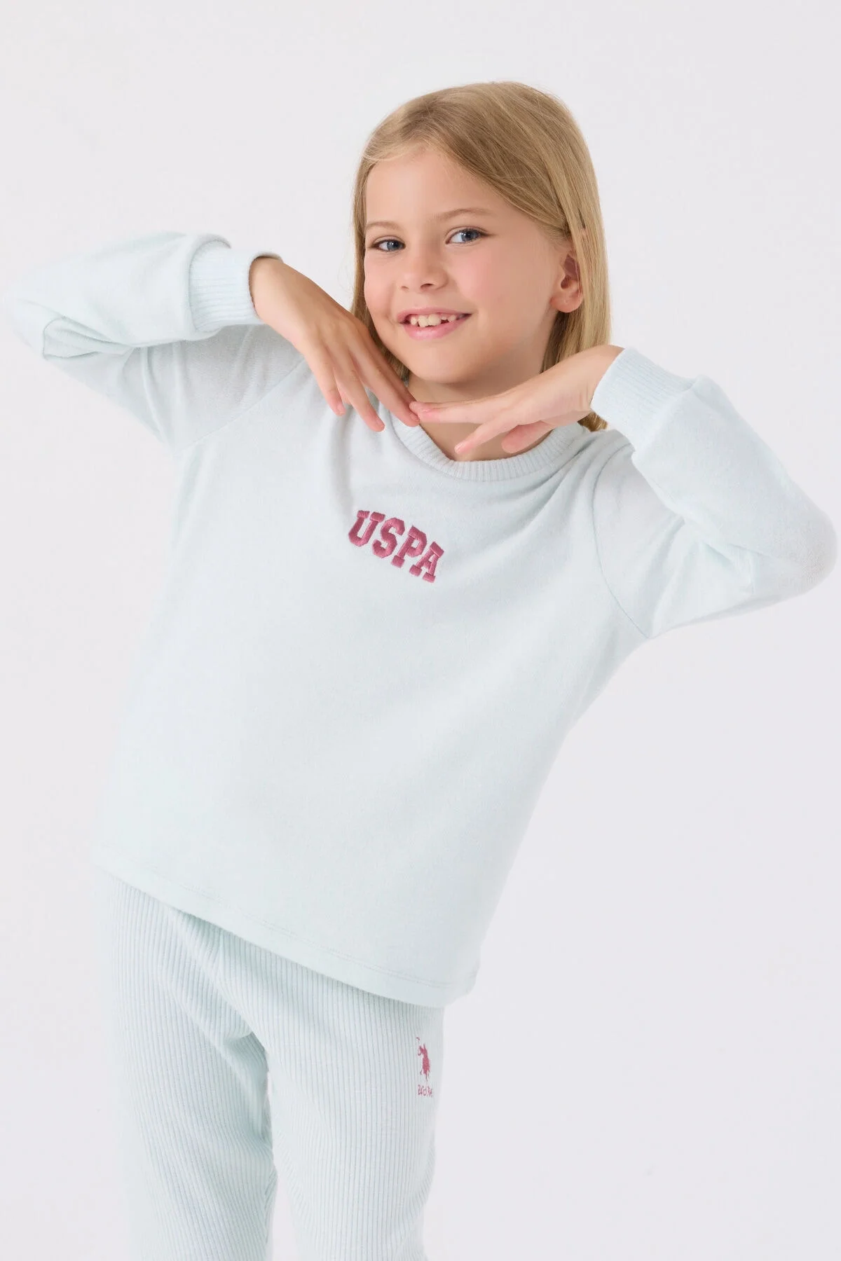 U.S. Polo Assn Kız Çocuk Mavi Pijama Takımı, USPA logosu, çoraplı pantolon, rahat günlük giyim, Arnetta markası