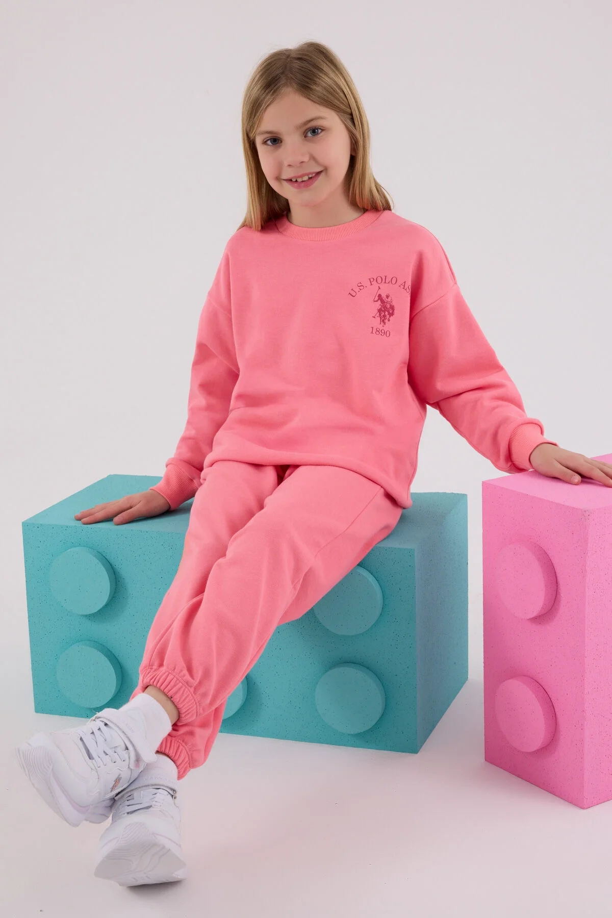 Küçük Prenseslerin Gözdesi: U.S. Polo Assn Pembe Eşofman Takımı İncelemesi
